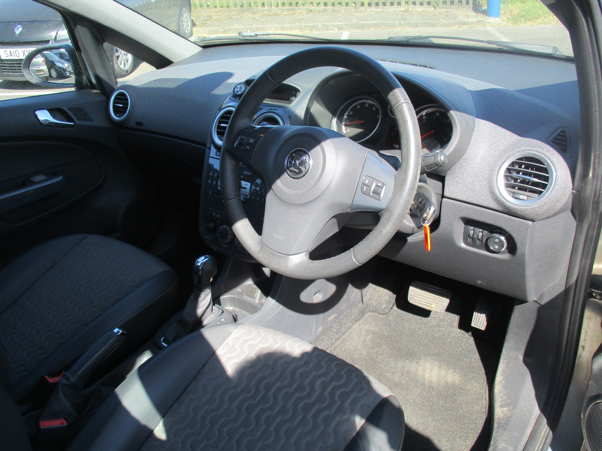 VAUXHALL CORSA 1.4 16V SE (AUTO) 2011